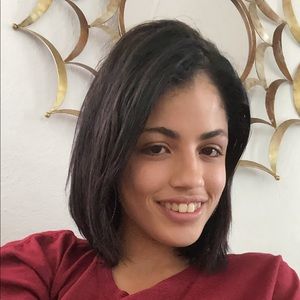 Meet your Posher, Genesis nicole